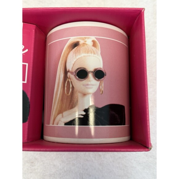 Paladone Barbie Style Icon Collector's 12 oz Coffee, Tea & Hot Chocolate Mug New - Picture 4 of 5